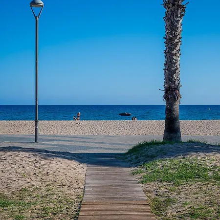 At177 Pins, Duplex En 1ra Linea, Con Piscina, Airco 托里代巴拉